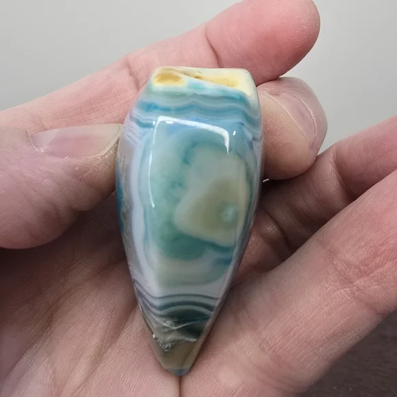 Blue Agate Crystal Heart - Picture 7 of 11